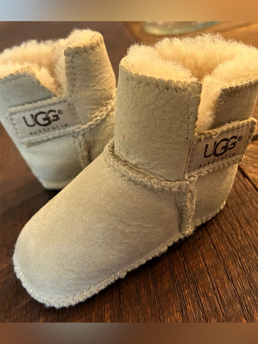 UGG Infant Suede Erin Booties in Cream Shearling Size Small